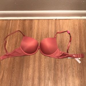 NWT VS PINK Wear Everywhere Push Up Bra 34B